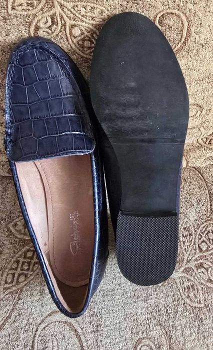 Чисто нови дамски обувки 37 номер