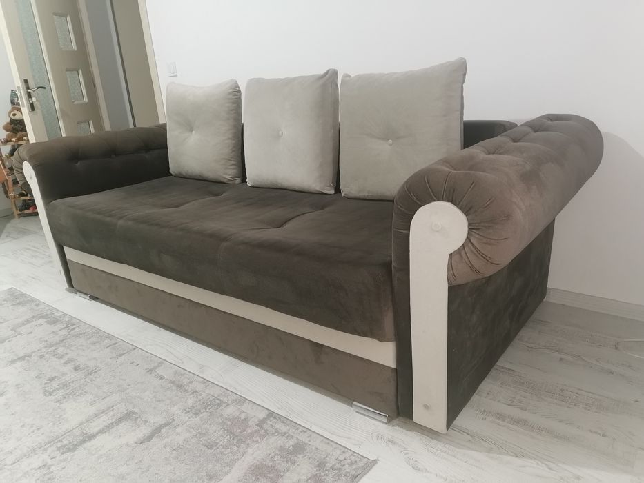 Vând canapea extensibilă Saturn, cumpărată acum 6 luni, nefolosita pen