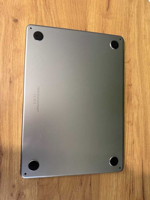 Macbook AIR 13" M2 8GB RAM, 256GB SSD, 94% батерия