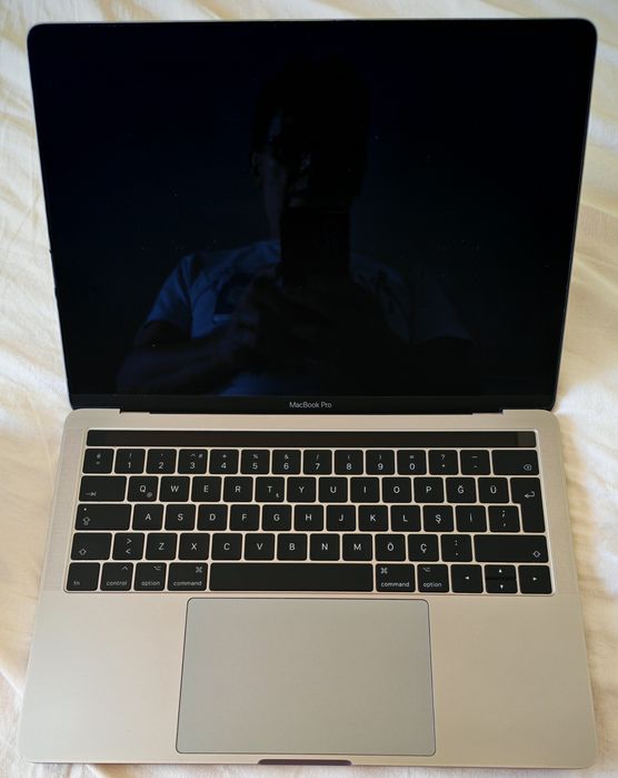 Macbook Pro 2017 16GB, 512GB SSD, touchbar
