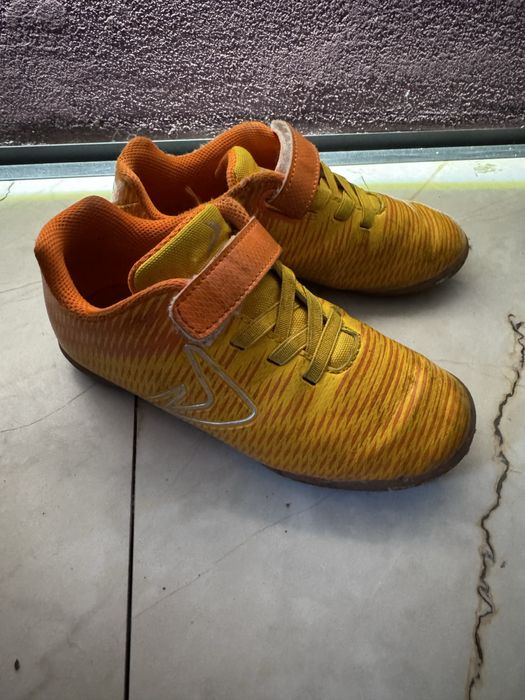 Кросовки для футбола