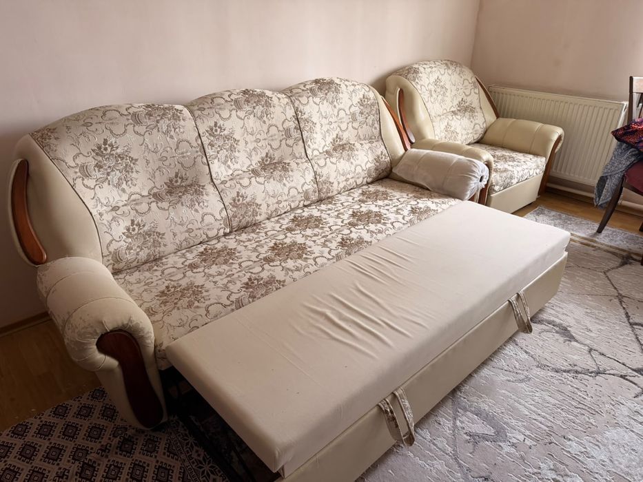 Продам диван с креслами