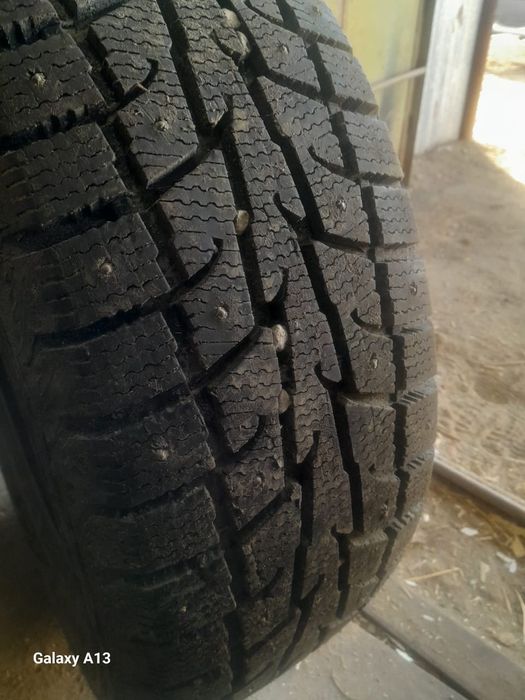 Продам резину зимнию