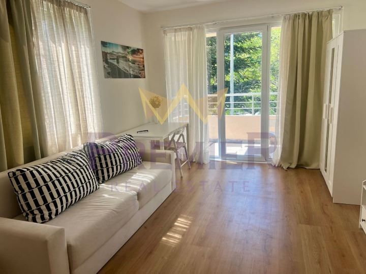 Дава се под наем Тристаен апартамент в Варна, Левски - 70 кв.м за 548.25 € - Снимка #4