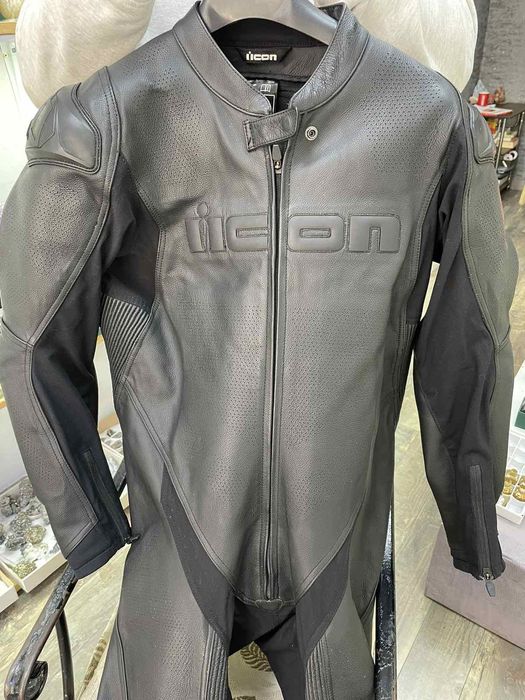 Мъжки мото  екип IKON размер 54