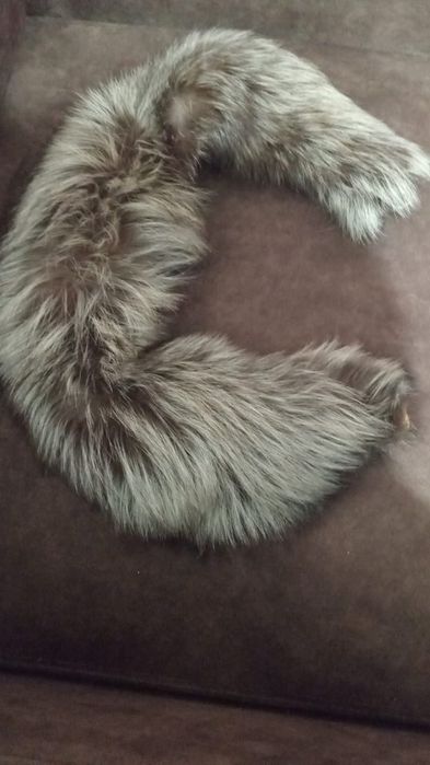 Продам  воротник чернобурки длина 45 см