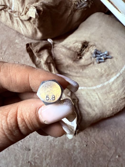 Болт шестигранный с полной резьбой!!!