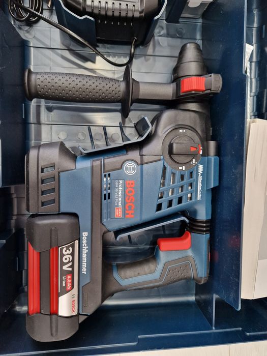 Ciocan rotopercutor pe acumulator Bosch Professional GBH 36 VF-LI Plus