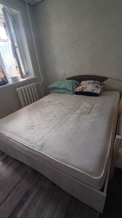 Продам двухспальную кровать