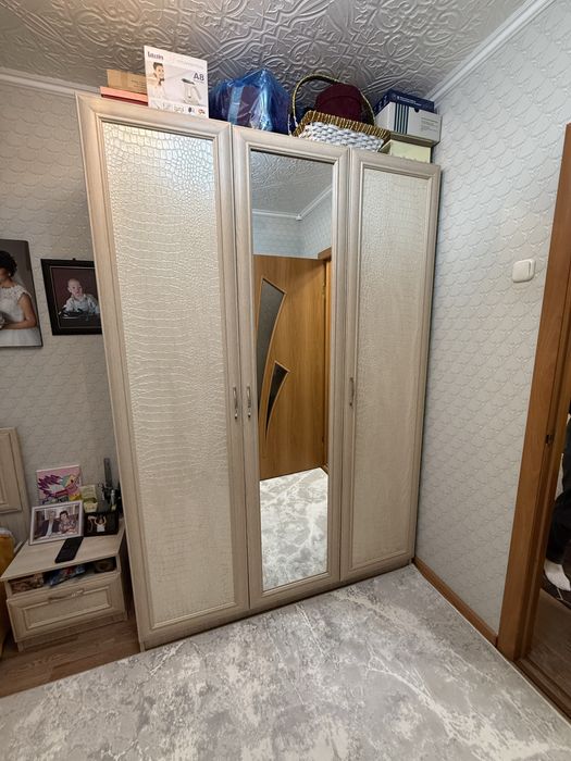 Спальный гарнитур шифонер кровать двухспальная