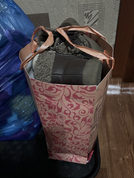 Отдам вещи на девочку 6 мес +