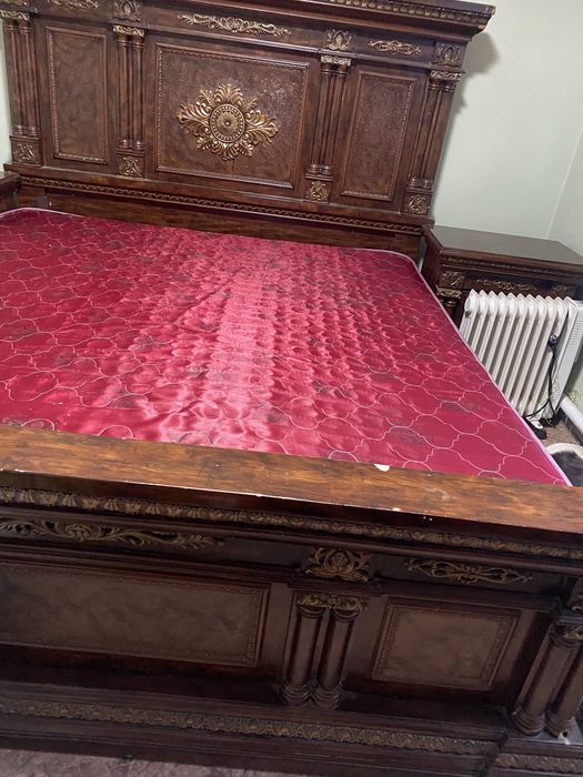 Продам кровать для спальни