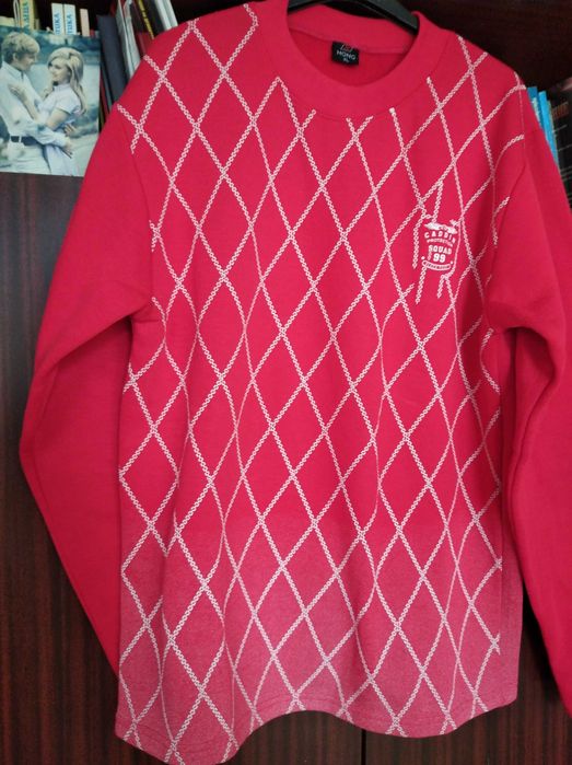 Блузони, дънки и ръкавици за момче от 12 до 15 г