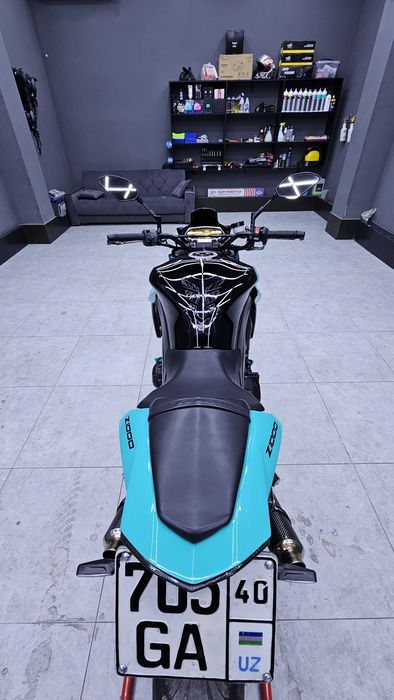 Kawasaki z1000 sotiladi holati yahshi ishi yuq
