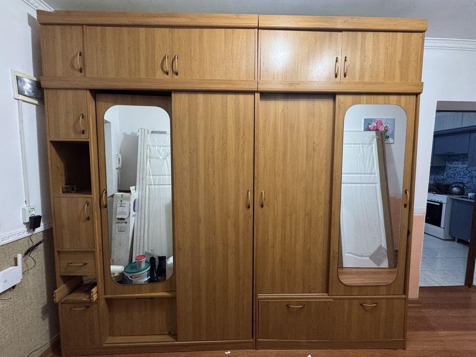 шкаф домашний  коричневый