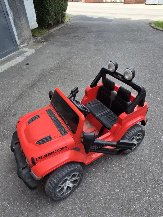 Vand jeep electric pt copii cu telecomanda 4x4