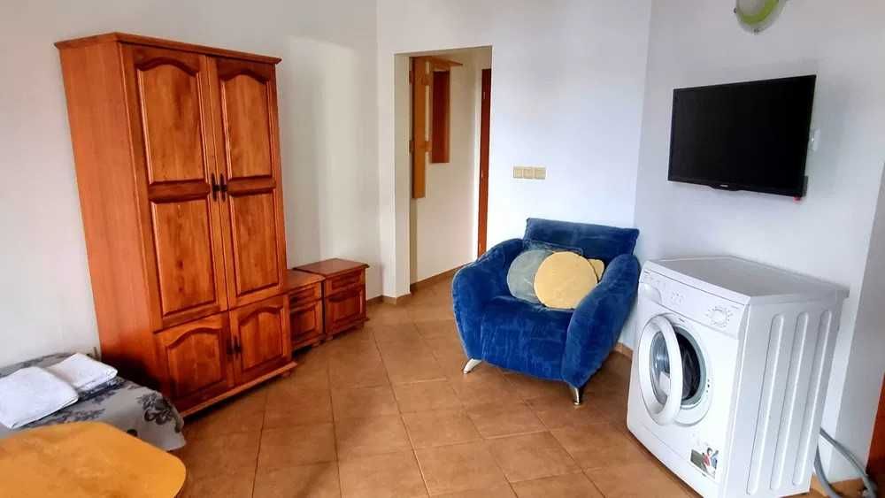 Дава се под наем Двустаен апартамент в к.к. Слънчев бряг - 60 кв.м за 300 € - Снимка #1