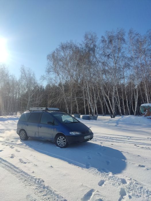 Фольксваген Шаран 1995 год 2.0л