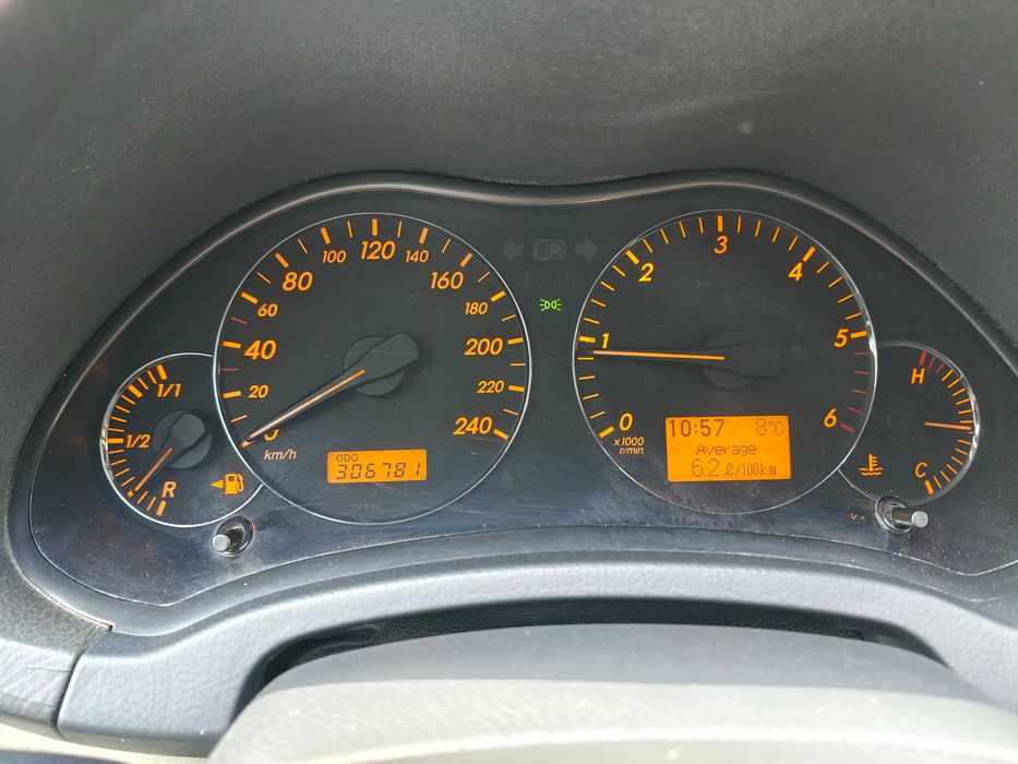 Toyota Avensis 2.2 D-4D Luxury