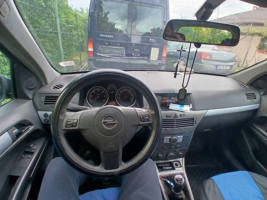 Vând Opel astra h  break 2005 motor 1.7 cdti