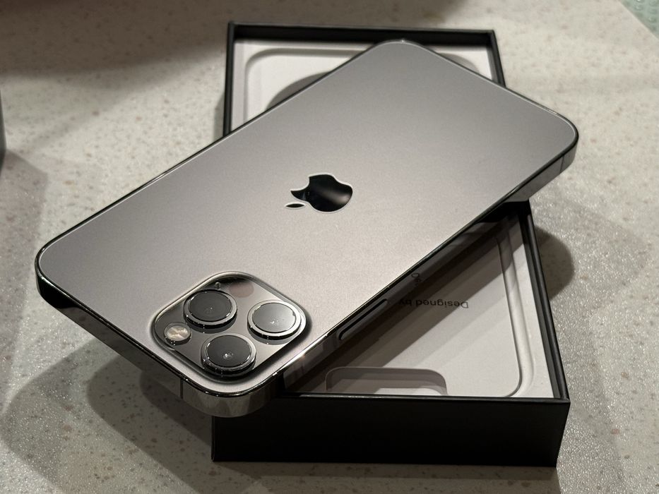 iPhone 12 Pro 128GB Graphite – Перфектен, 100% Батерия