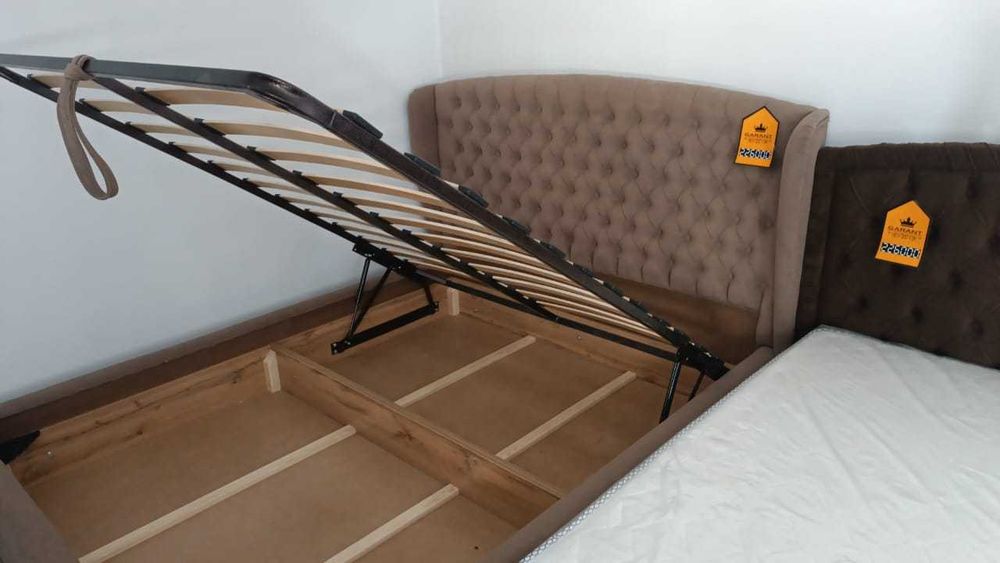 Кровать двуспальная