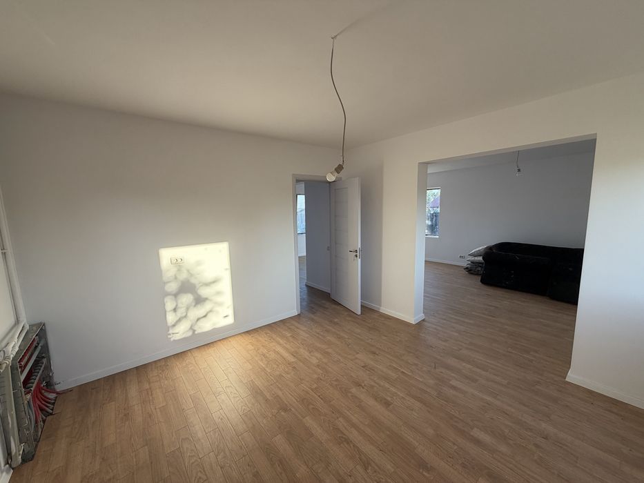 Vand casa vila 3 dormitoare Stefanesti persoana fizica se accepta schimburi auto sau imobiliare