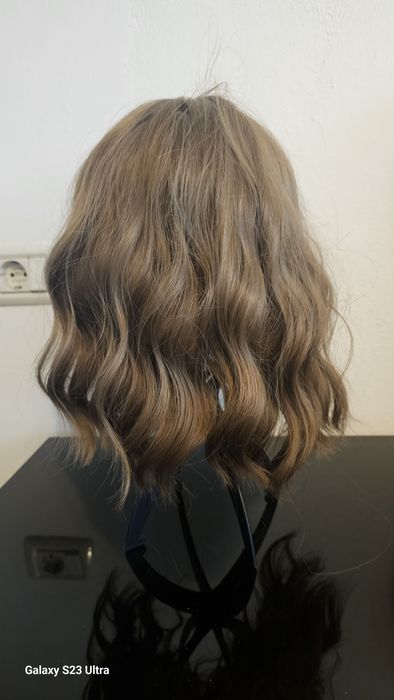 Peruca superba, nouă