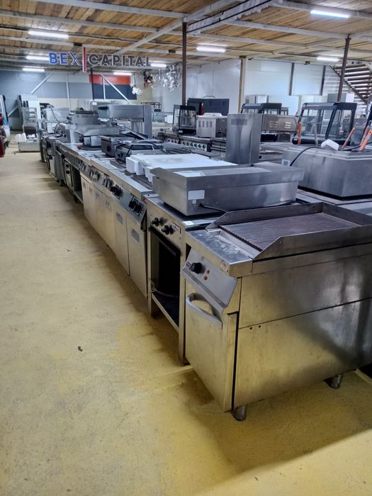 Оборудование,плиты духовки холодильники