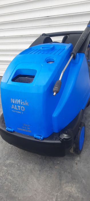 Пароструйка /Водоструйка Nilfisk  Neptune 3 220V 180bar НайВисок Клас от Машините на 220VБързо затопляне