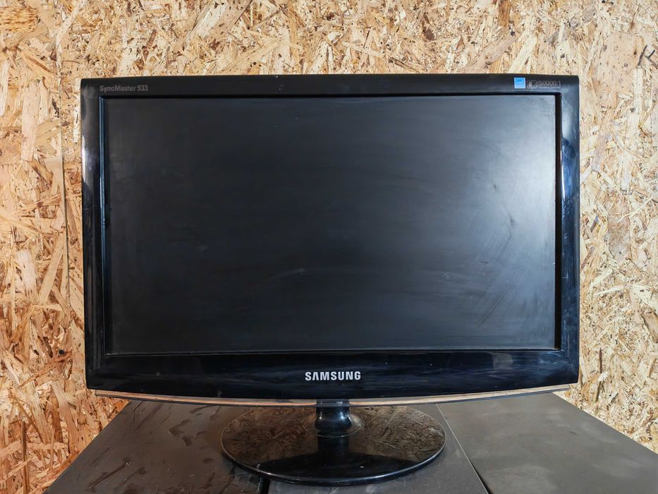 Монитор Samsung 19 дюймов