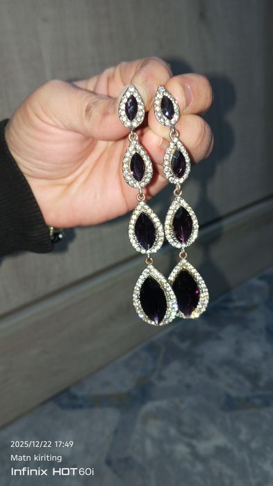 Хамилён зирак сотилади.