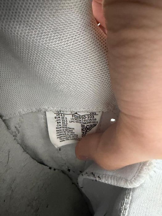 Vând  papuci Jordan Spizike Low (GS)