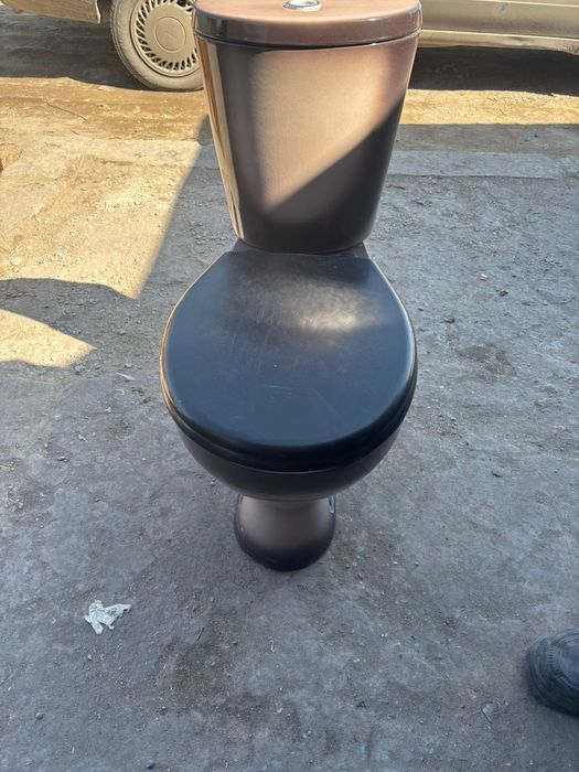 Раковина унитаз.