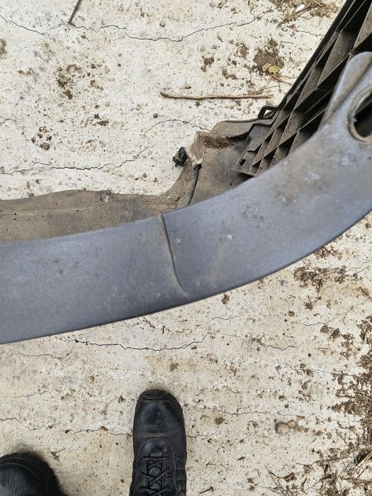 Bară / Spoiler spate VW Touran2007 cu senzori și gaură cârlig