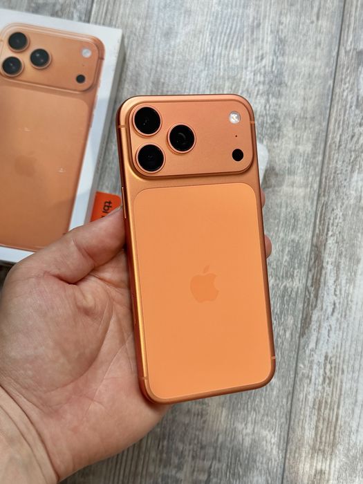 17 Pro Max 256 GB Orange - 100% Battery ( 37 цикъла) Като Нов
