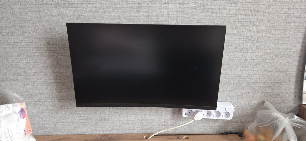 Монитор игравой большой