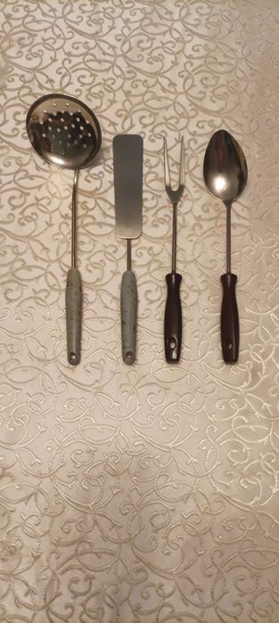 Кухонные принадлежности .