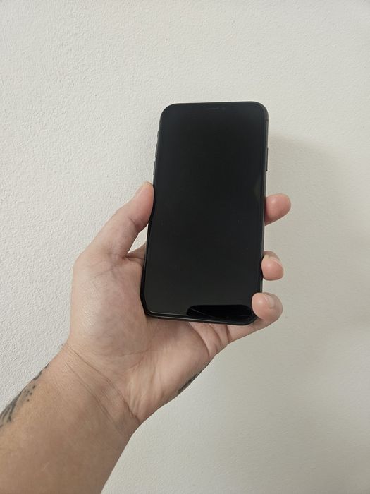 Vand Iphone 11 Black 128 GB