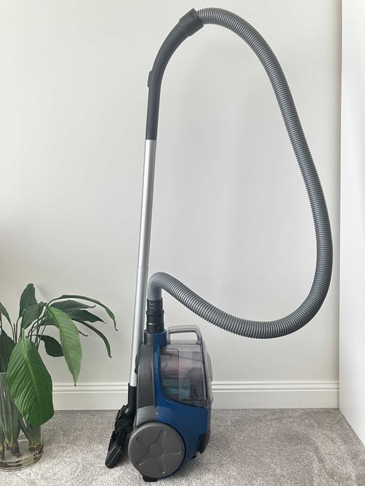 Прахосмукачка Philips 1600W