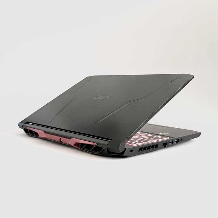 ACER Nitro 5/15,6” 144Hz/Ryzen 7 5800H/RTX 3060 6GB/1TB NVMe/16GB DDR4