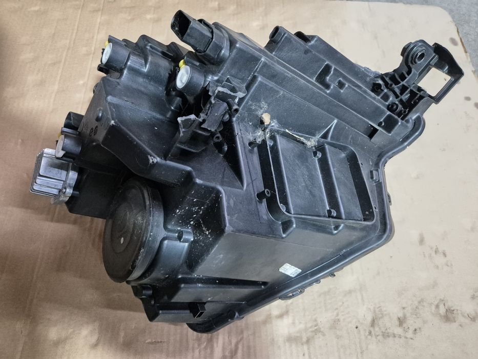 Ляв фар за SKODA Karoq NU7 57B941009 Шкода Кароя