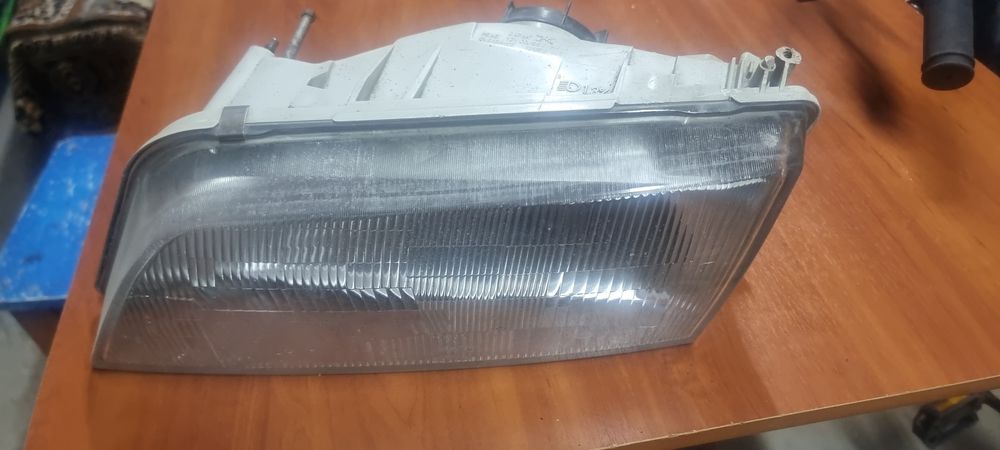 Фары на Ниссан Максима