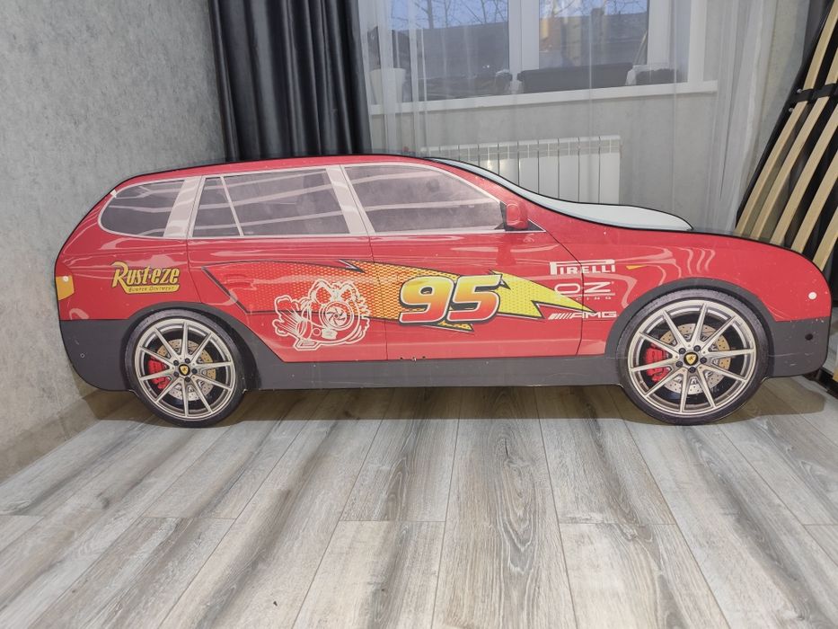 Продам кровать машинку