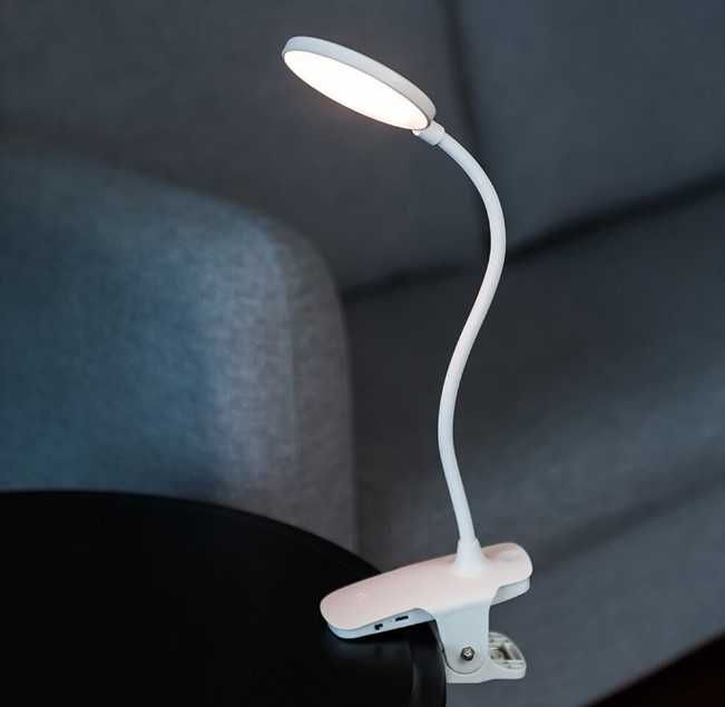 Lampa de birou cu clapeta
