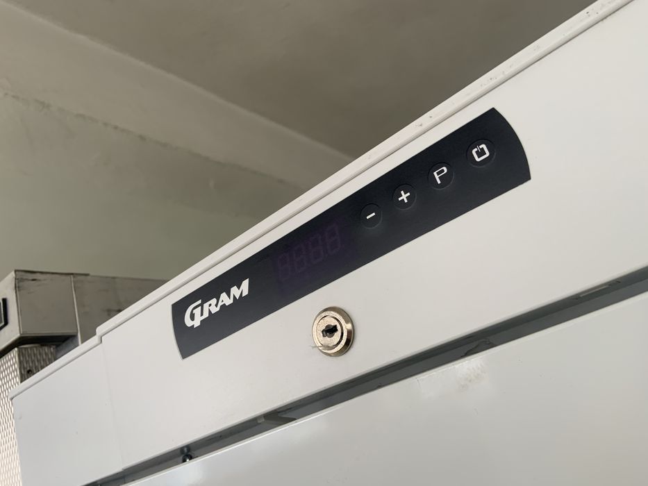 Професионални хладилници GRAM / Дания/