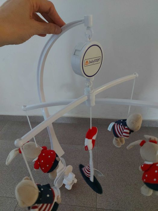 Музикална въртележка за кошара