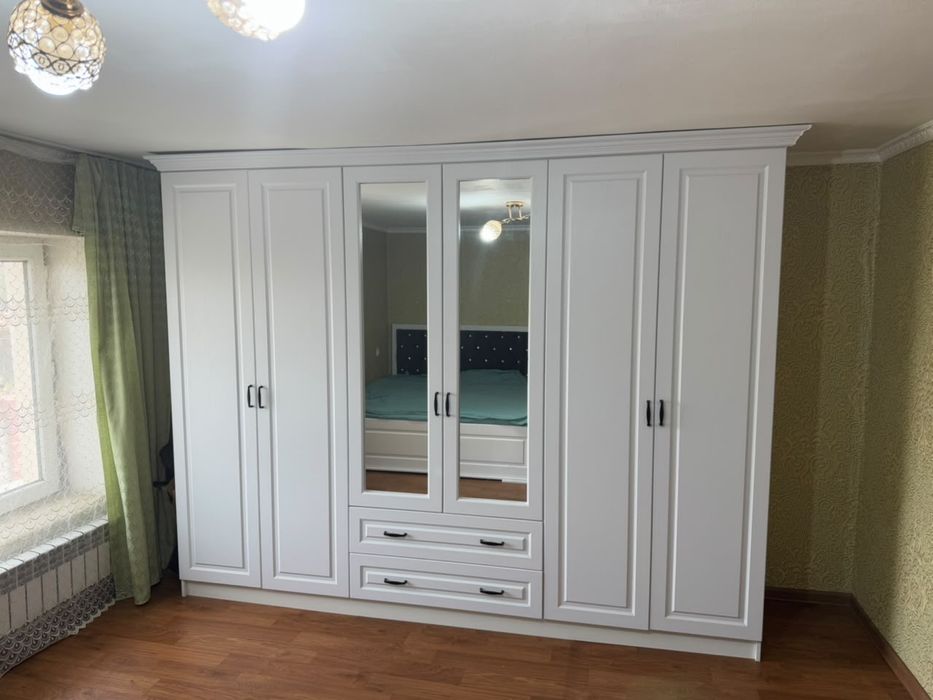 Продам спальный гарнитур,шкаф,кровать,матрас