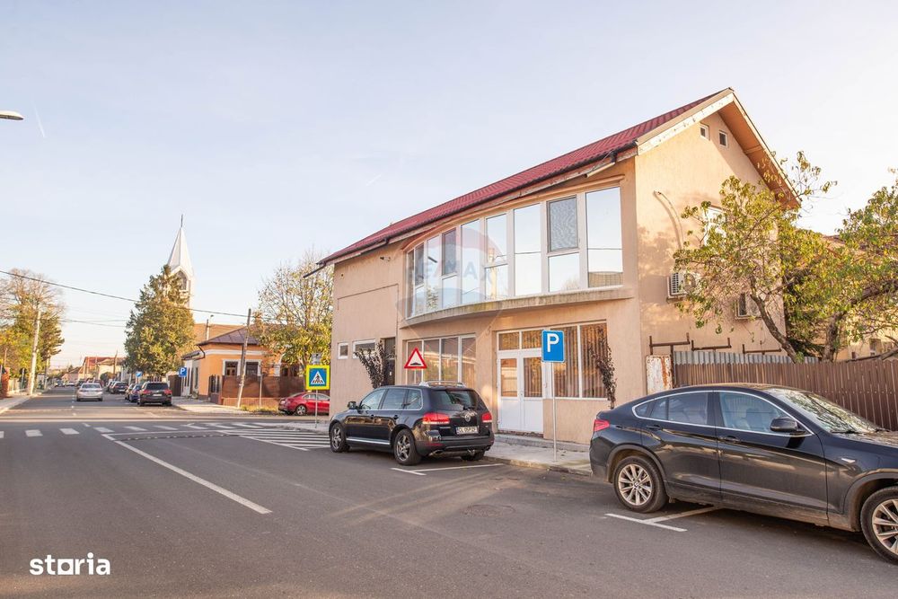 Casa cu 4 camere de vanzare, 157 mp utili,  Calarasi