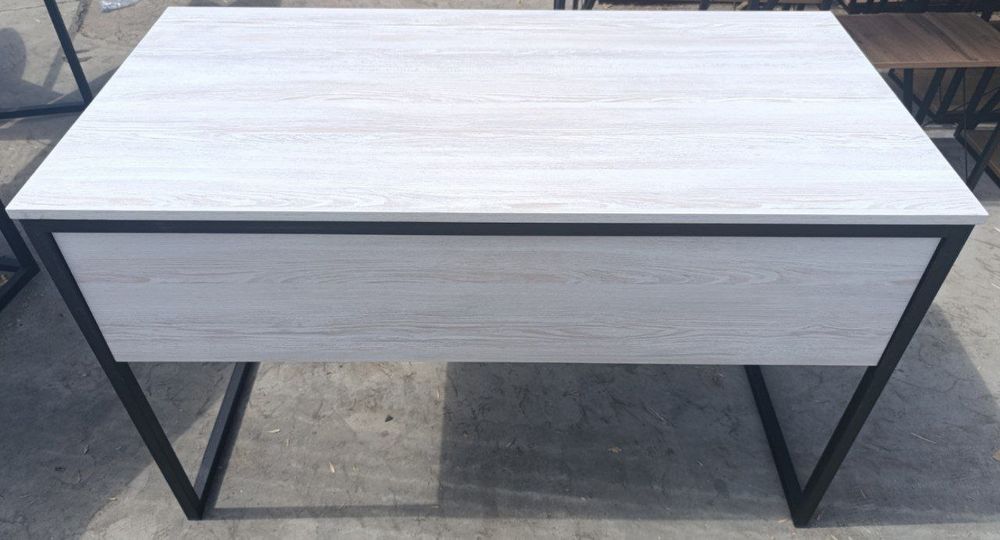 Stol loft парта sotiladi va buyurmaga xam yasaladi продается парта